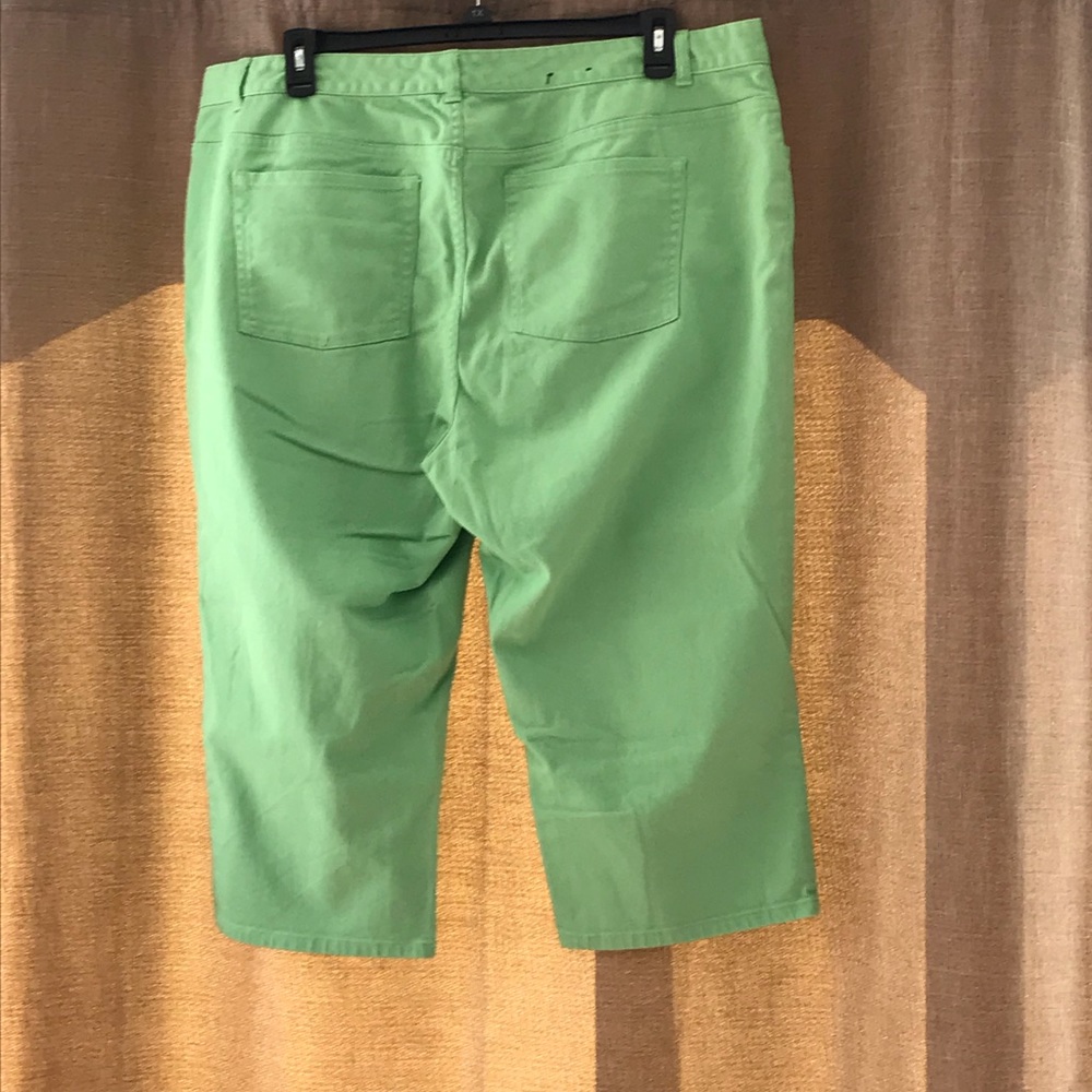 NWOT. Denim weight capris - Picture 2 of 3